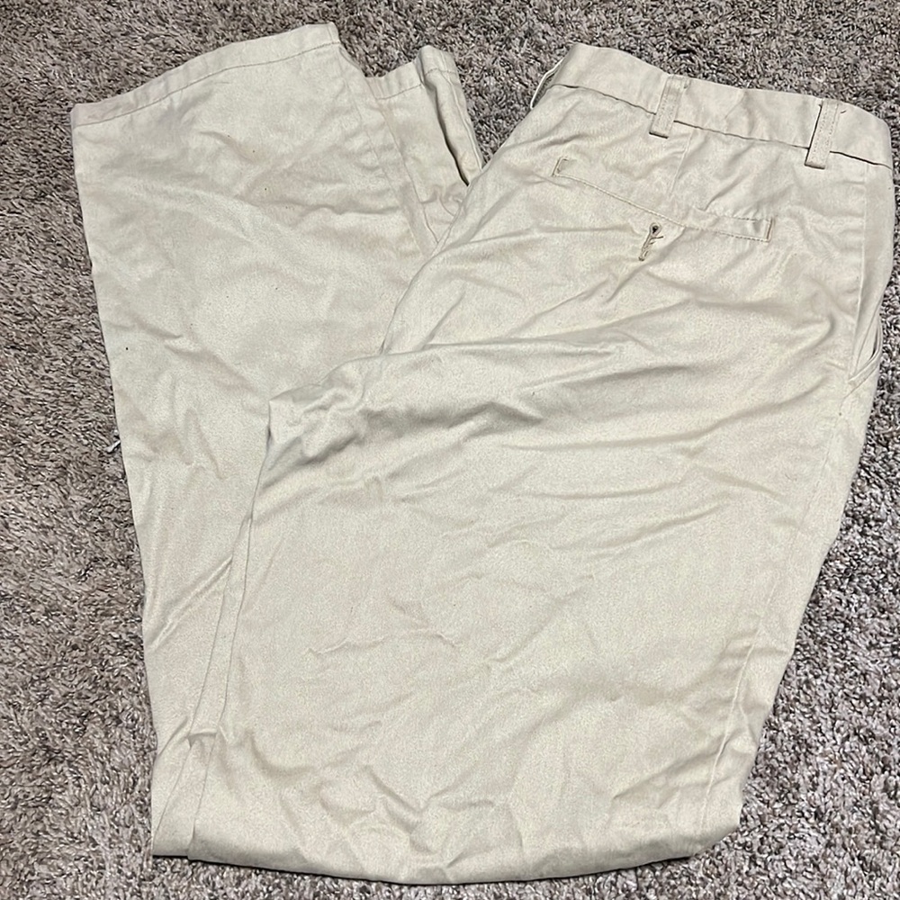 Men’s khaki dress pants